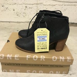 Brand new Tom’s Lunata Lace Up Booties